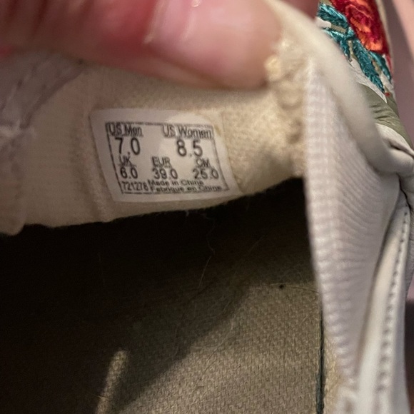 Limited Edition: Floral Embroidered Vans Slip Ons - Picture 7 of 7